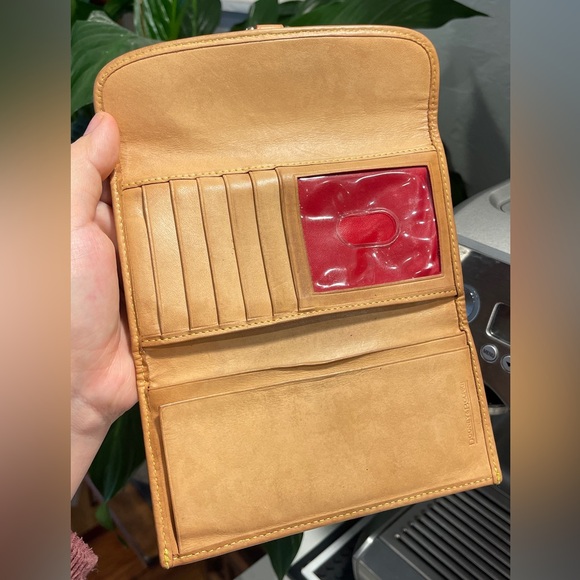 Dooney & Bourke Vintage Clasp Canvas Leather Trim Pink Wallet - Picture 10 of 13